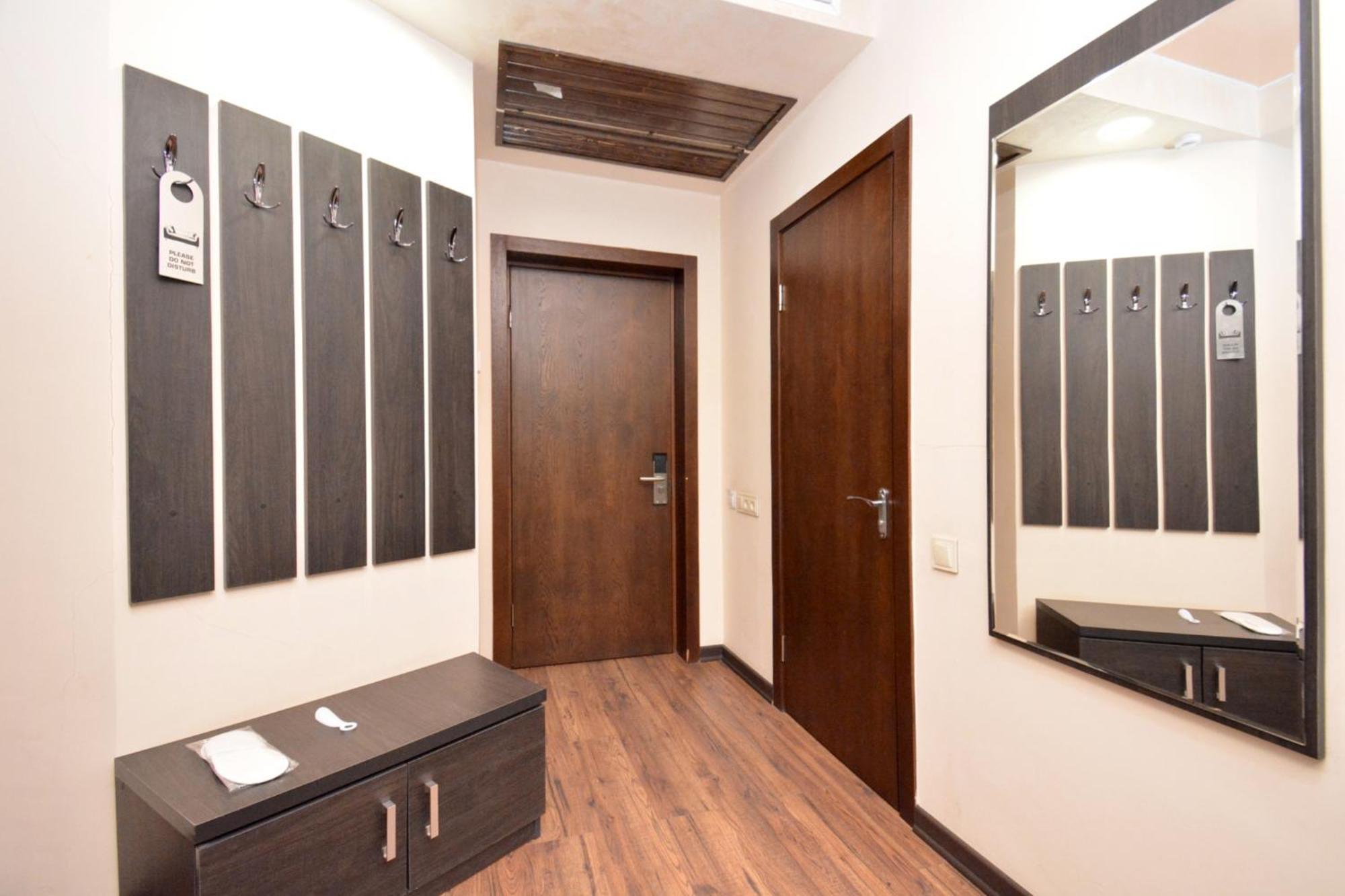 Partez Hotel Ереван Екстериор снимка