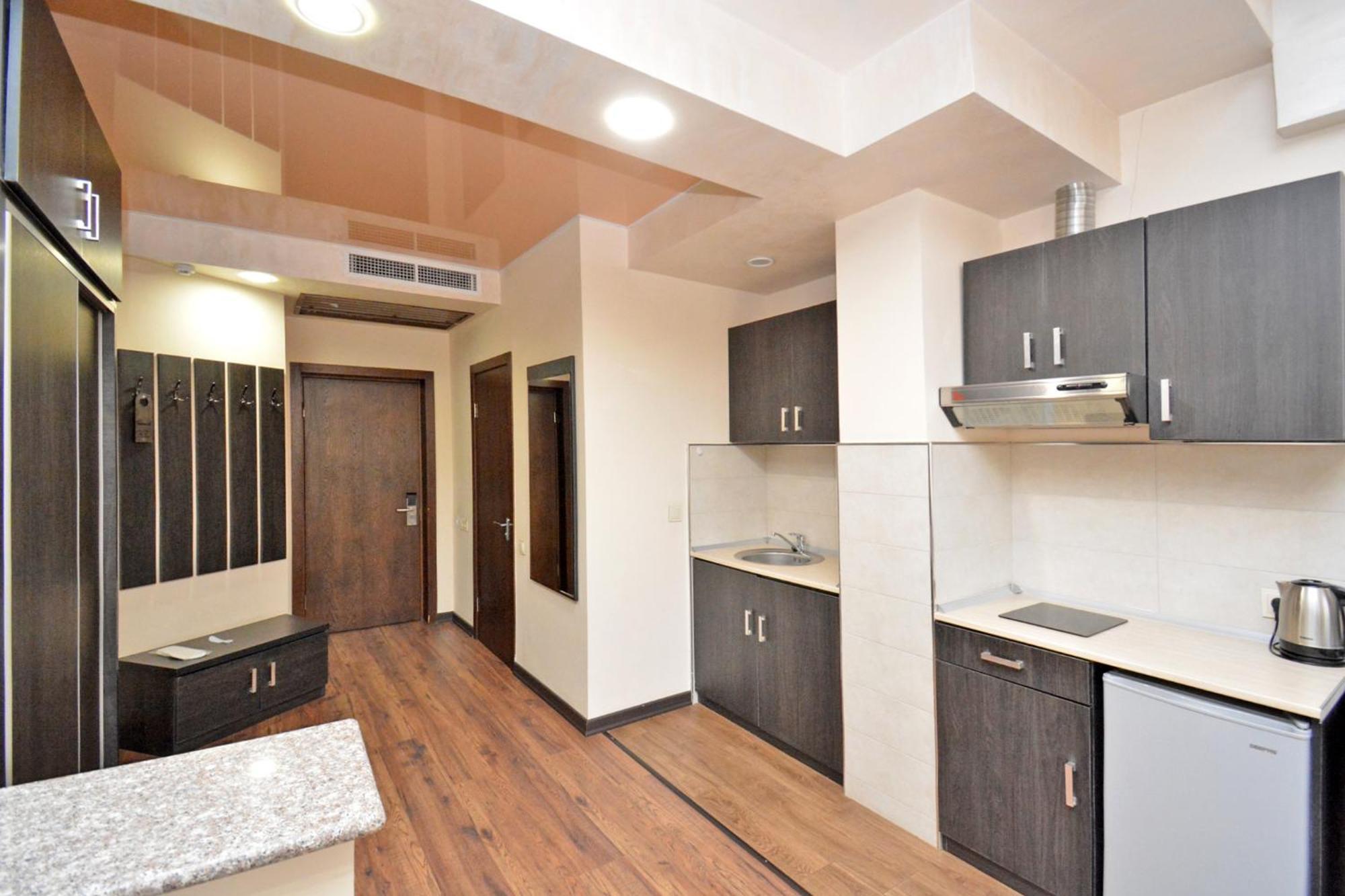 Partez Hotel Ереван Екстериор снимка
